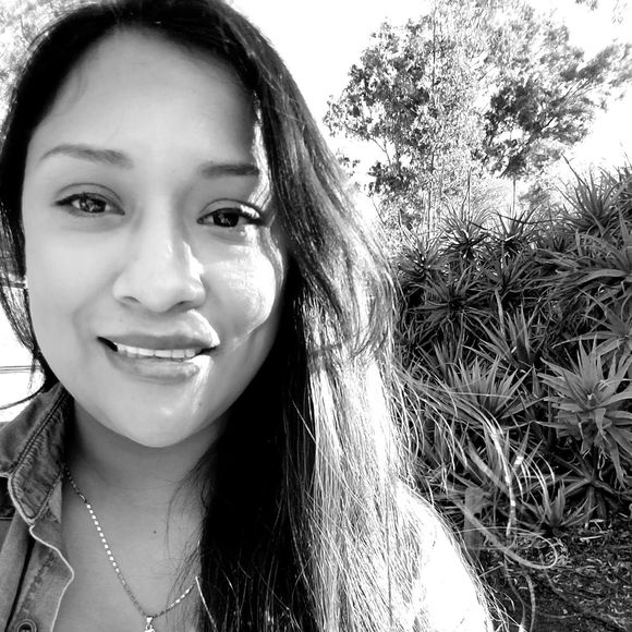 Meet your Posher, Lucero - Picture 1 of 1